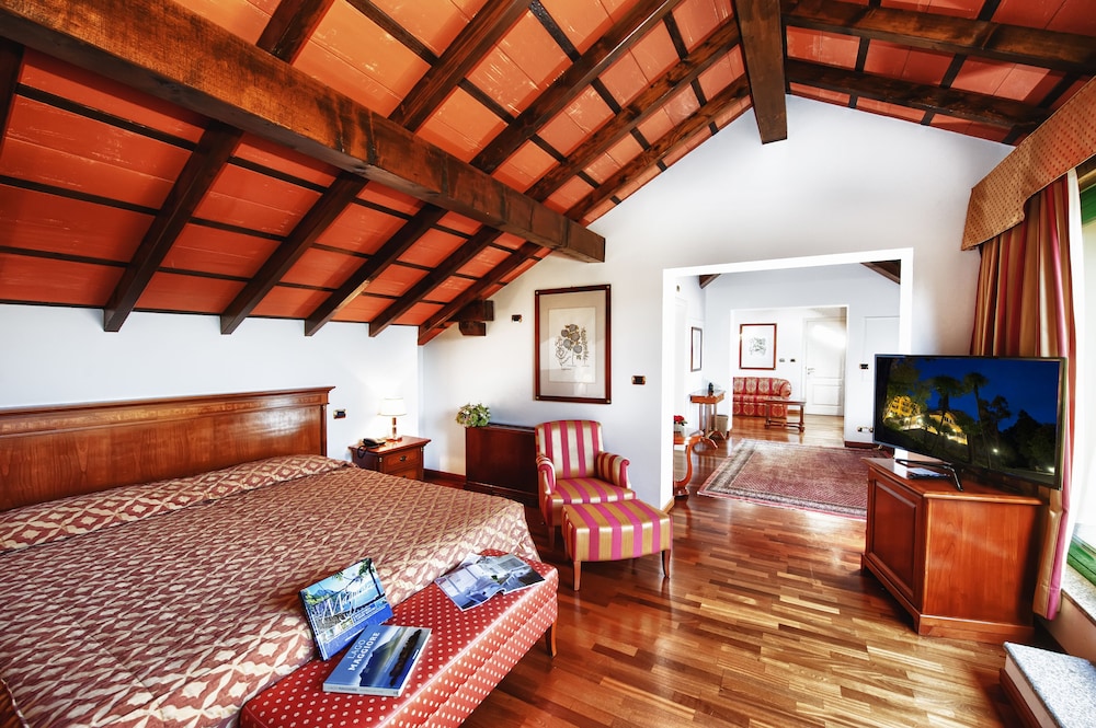 Relais Casali Della Cisterna 16/47