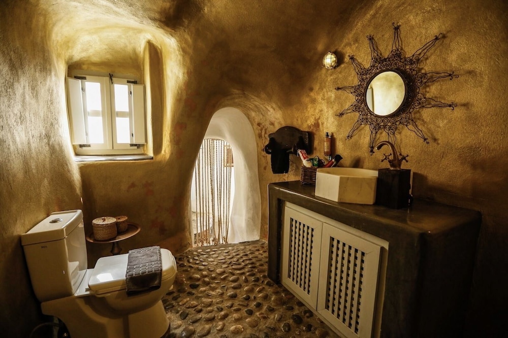 Dandy Cave Villa 35/36