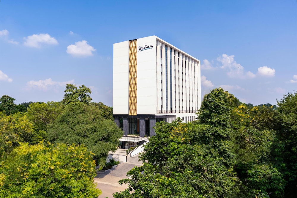 Radisson Hotel Prayagraj 2/50