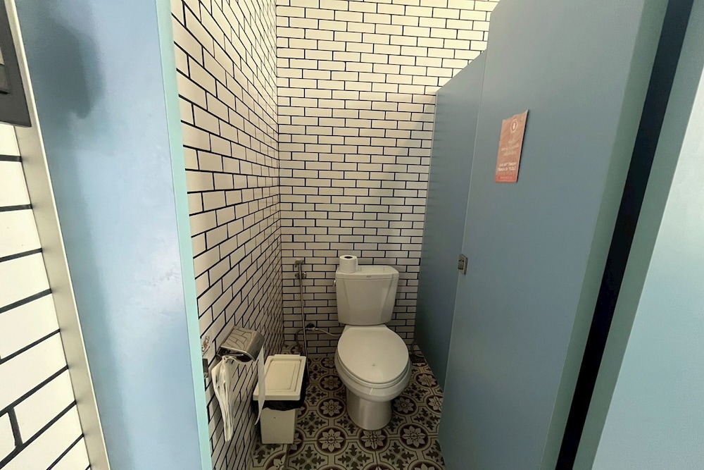Memmoth Hostel In Lampang 50/50