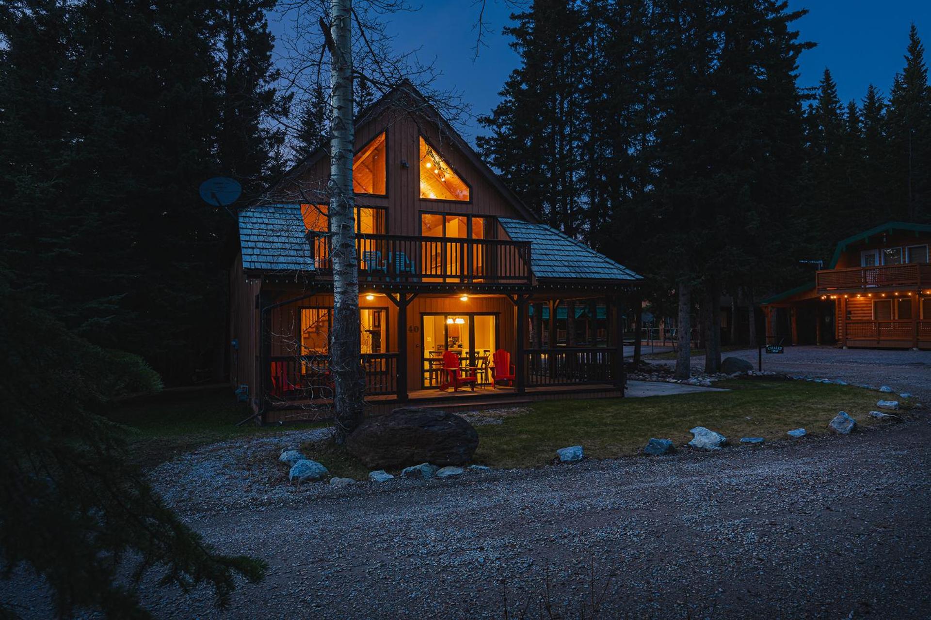 Overlander Mountain Lodge 1/22