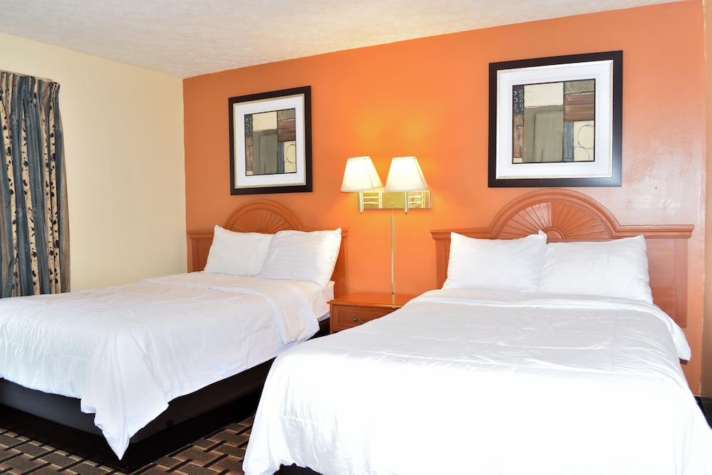 Great Lakes Inn and Suites 18/45