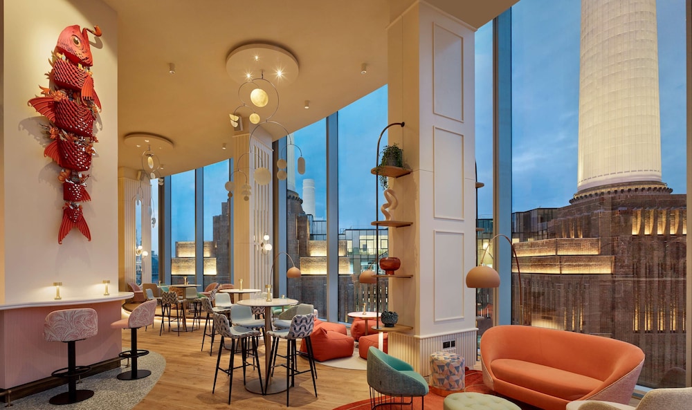 Art otel London Battersea power station powered by Radisson Hotels 28/48