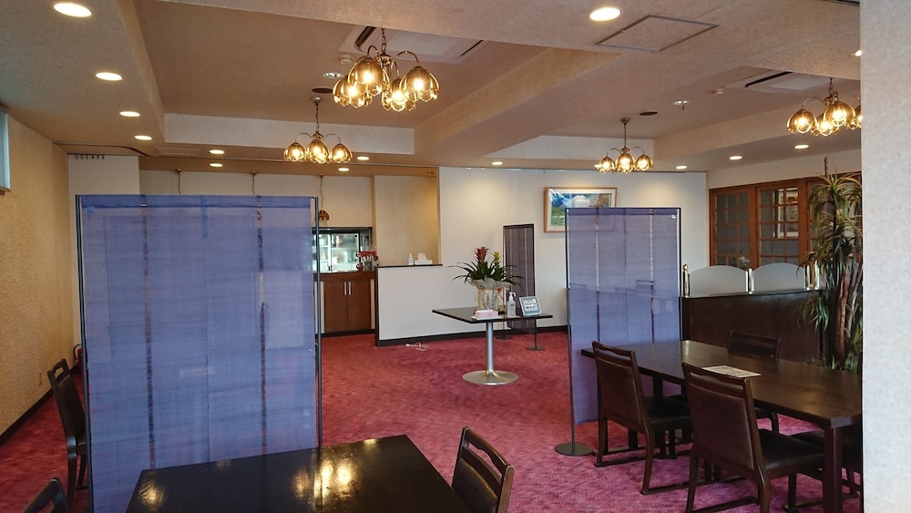 Hotel New Century 9/38