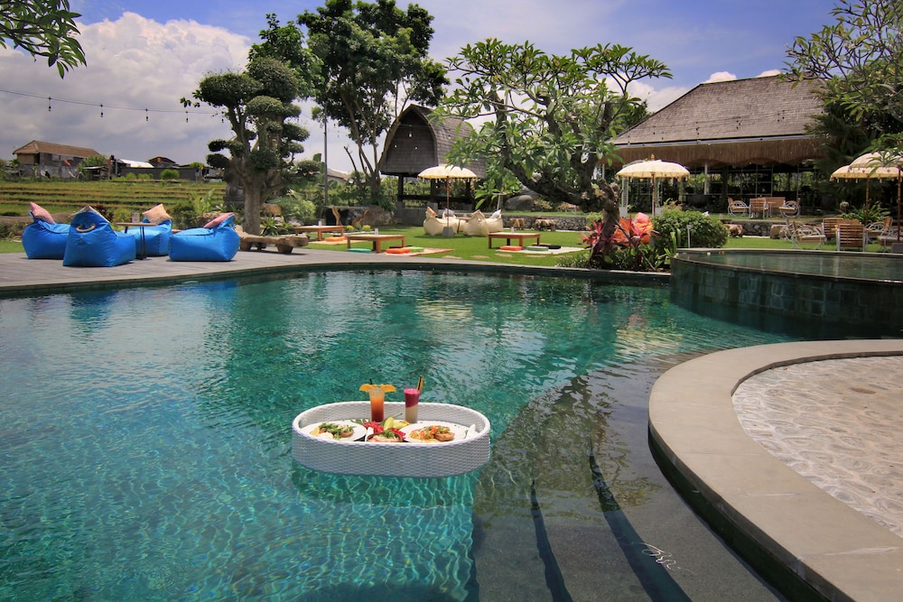 Taulan Villa and Restaurant 41/50