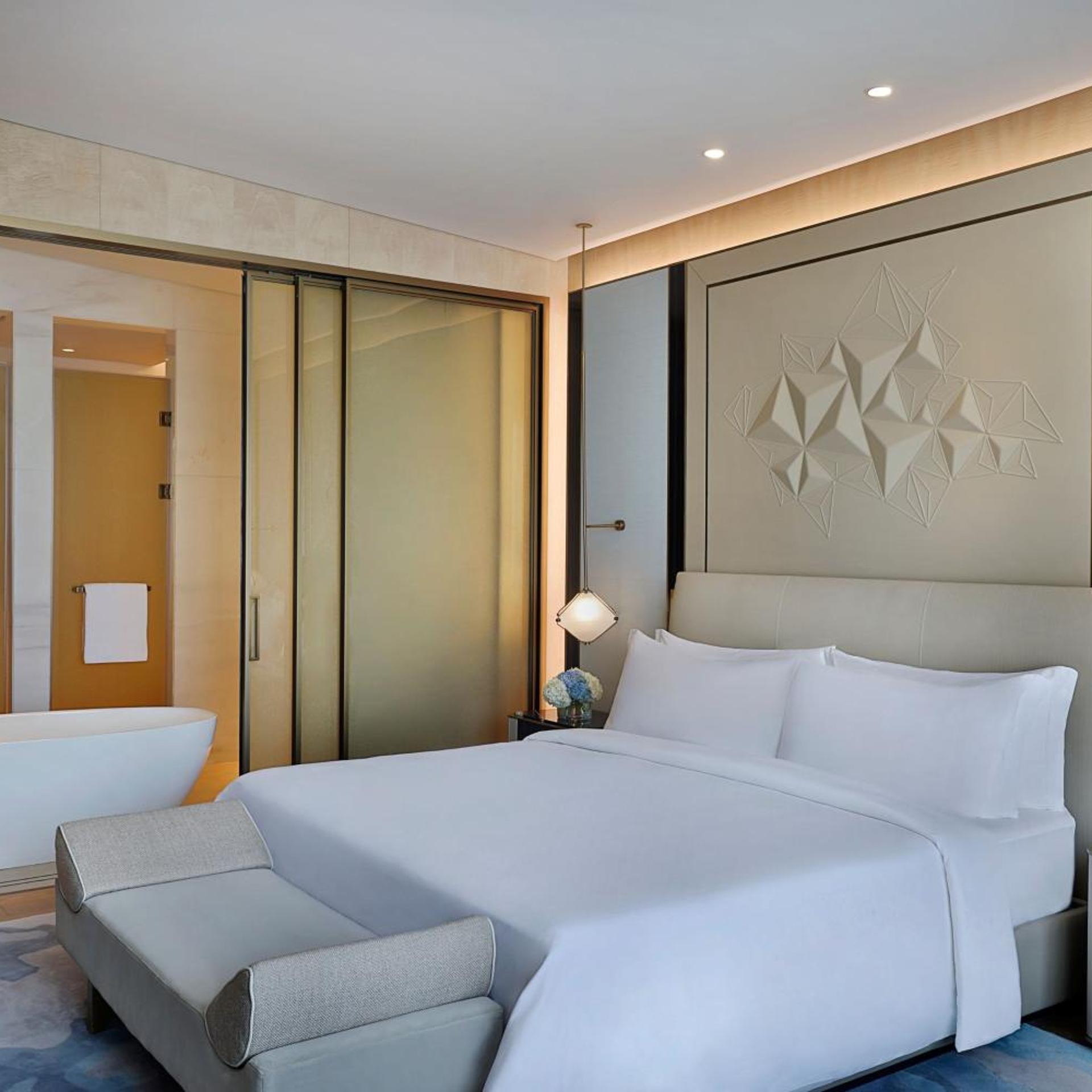 Deluxe, King Bed, City View, Butler