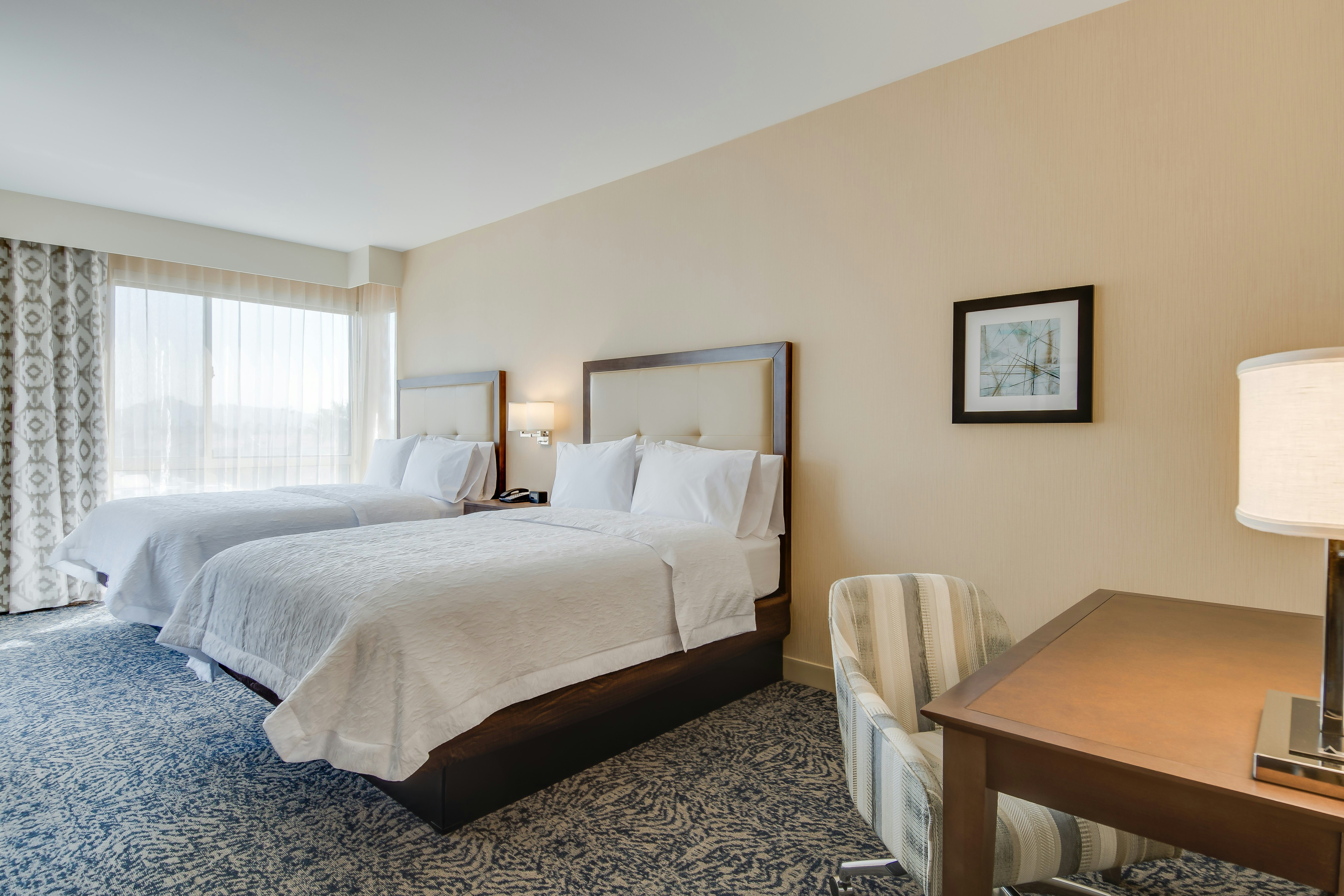 Hampton Inn And Suites Los Angeles Glendale 75/75