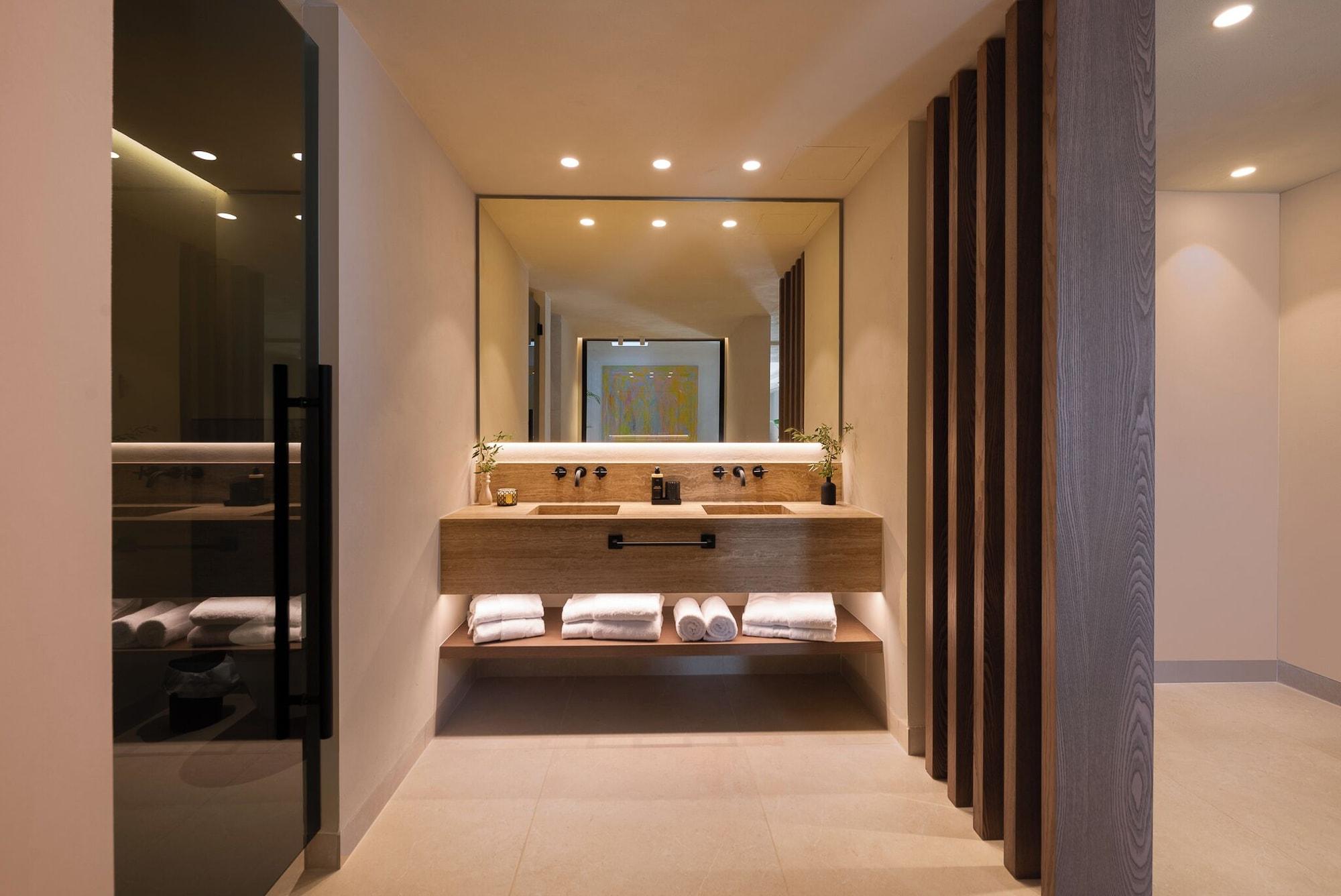 ANFITRION VILLAS & SUITES MARBELLA 34/50