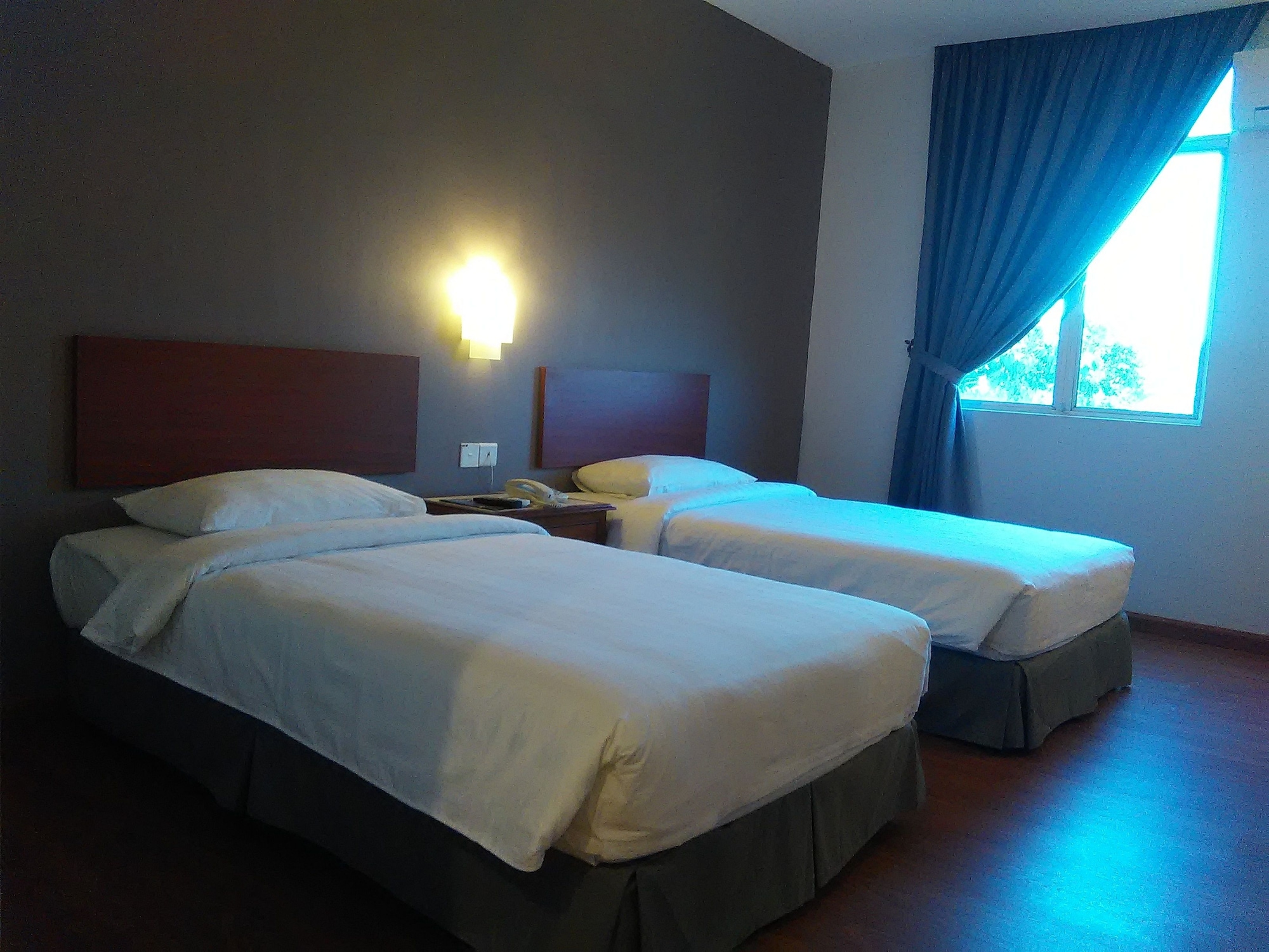 STANDARD, TWIN BEDS