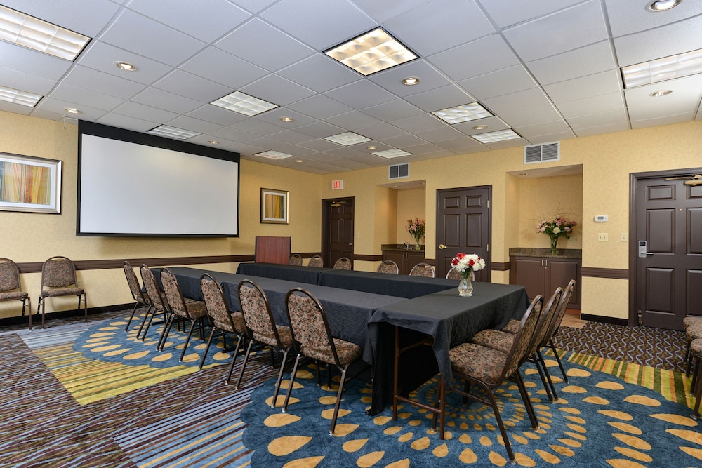 HOLIDAY INN EXPRESS ST PAUL S - INVER GROVE HGTS 47/47