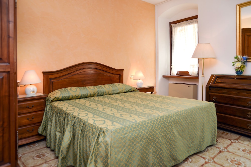 Boutique Hotel Brenzone 21/78