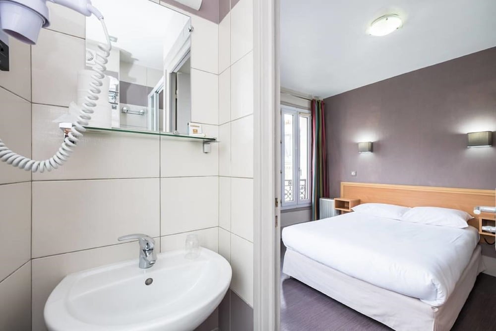 HOTEL BONSEJOUR MONTMARTRE 58/59