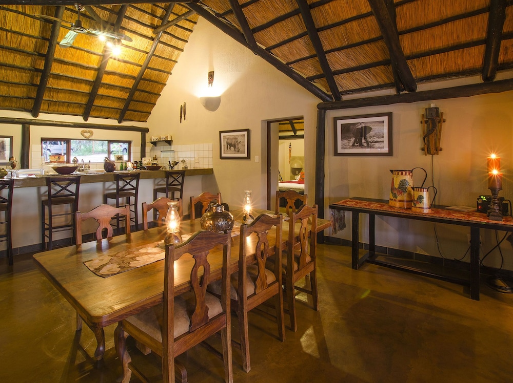 Raptor Retreat Game Lodge 17/24