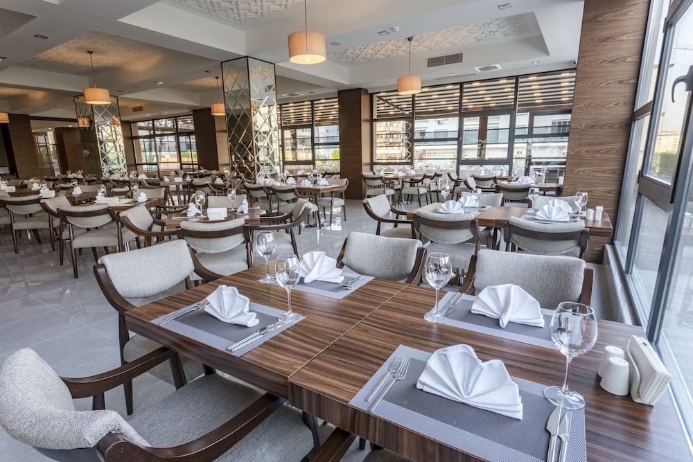 Shimall Deluxe Hotel 38/50