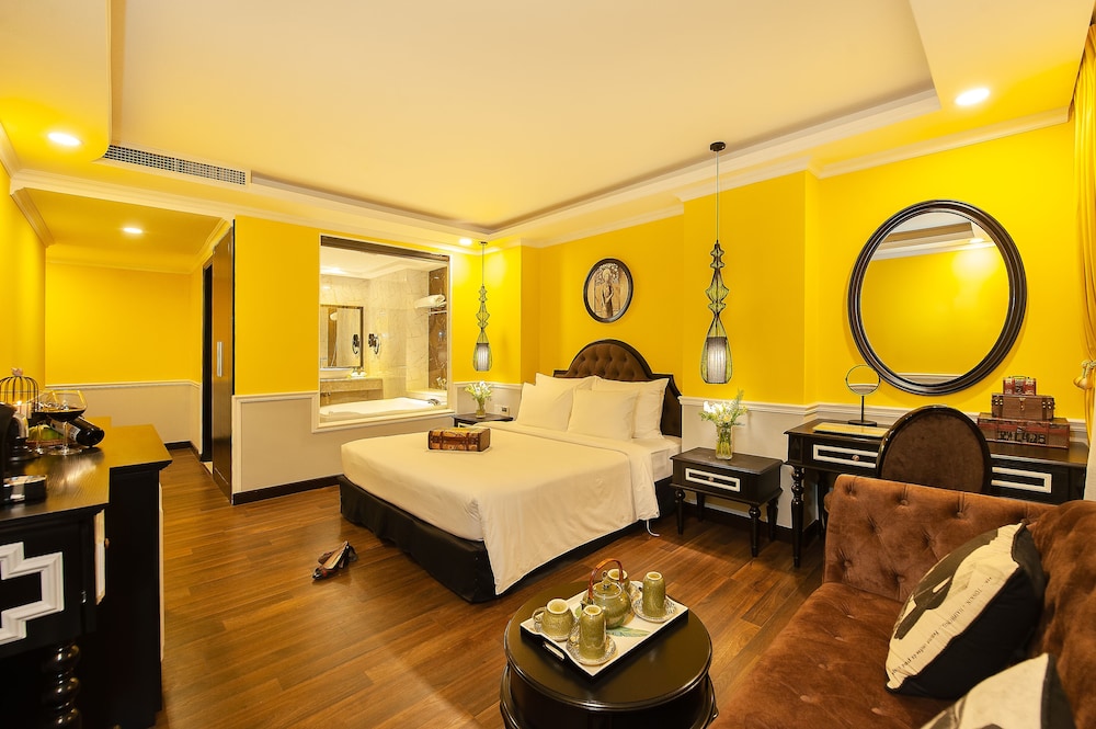 Adora Art Hotel 56/74