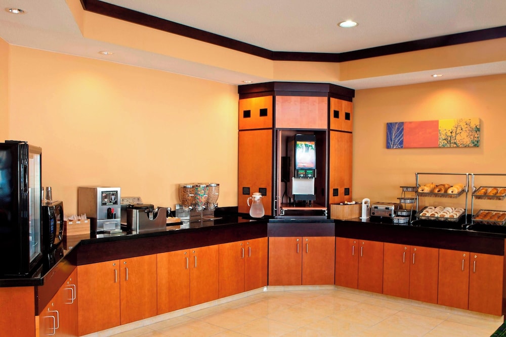 Fairfield Inn & Suites Joliet North/Plainfield 15/24