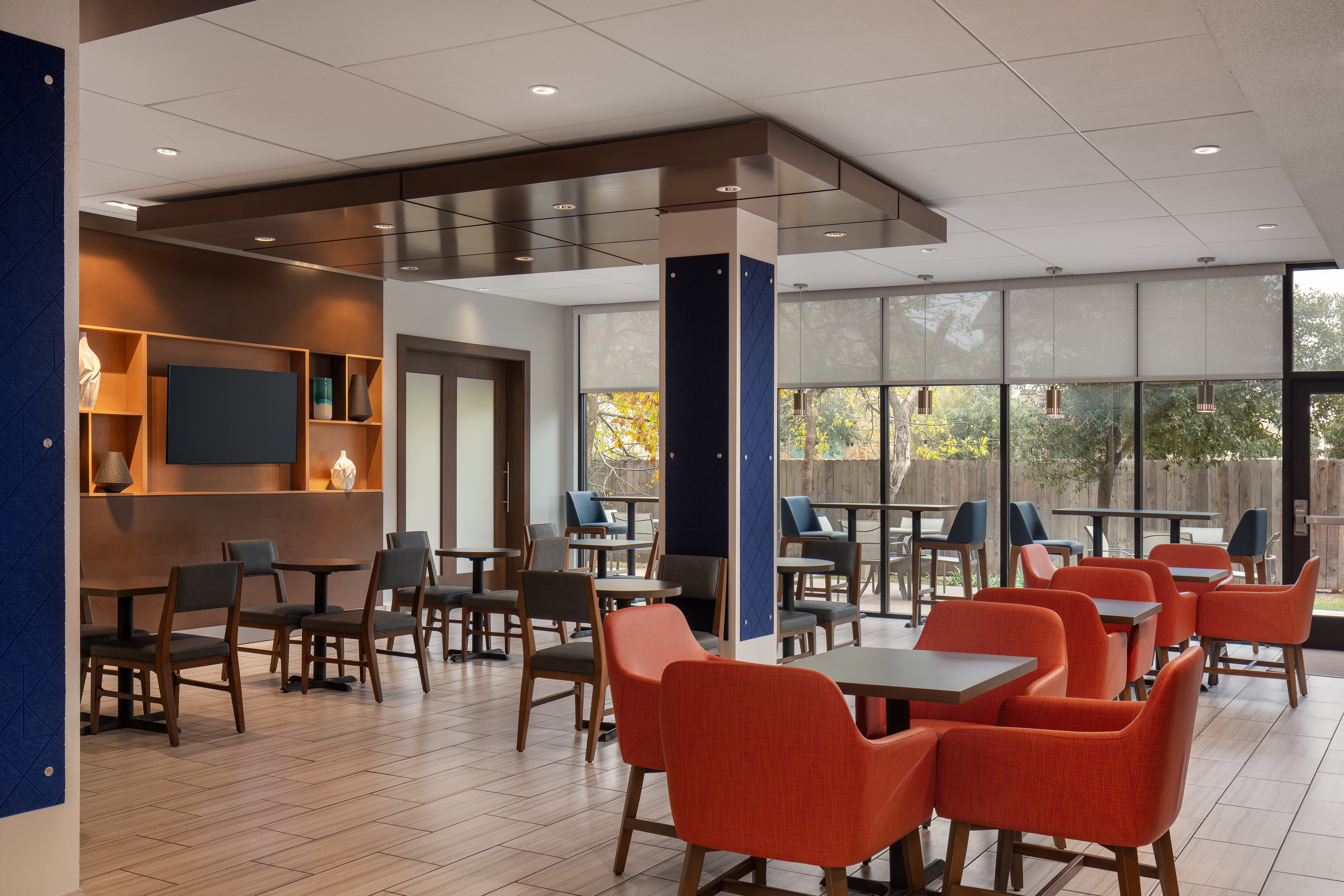 Holiday Inn Express & Suites Dripping Springs - Austin Area 36/50