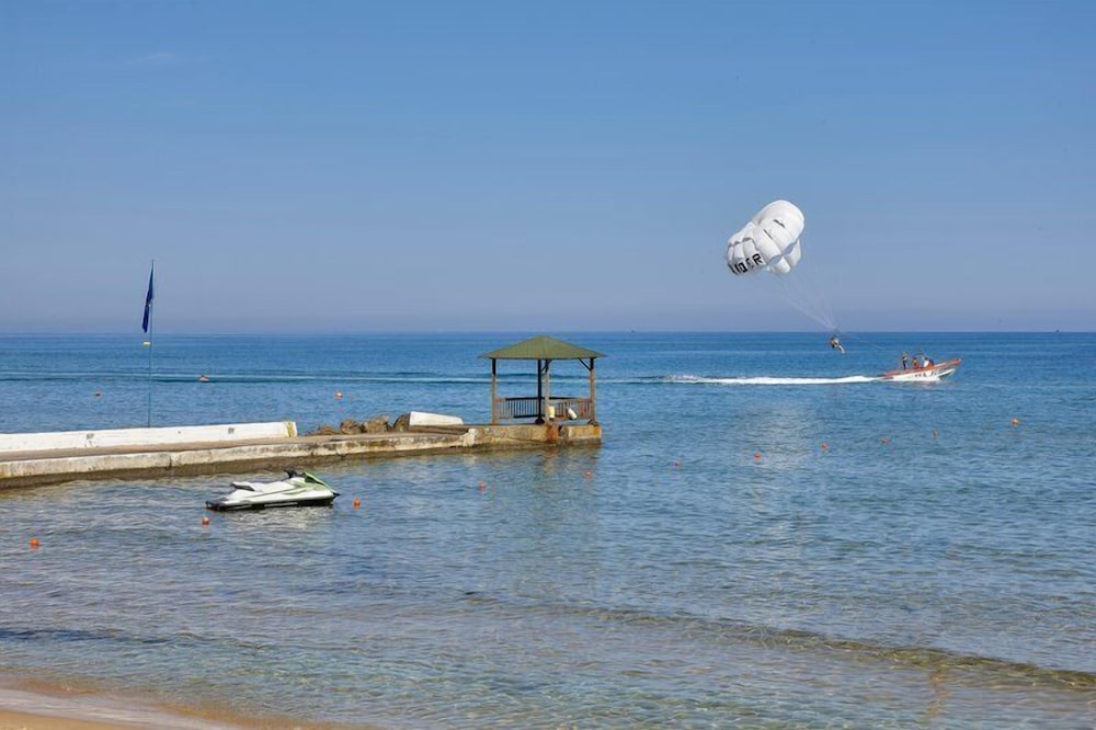 Alexander Beach Hotel & Village Resort 42/49
