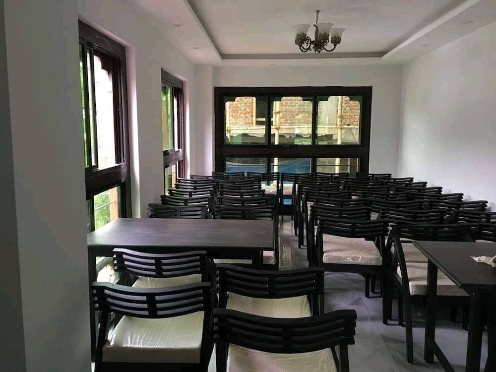 Hotel Glory 13/18