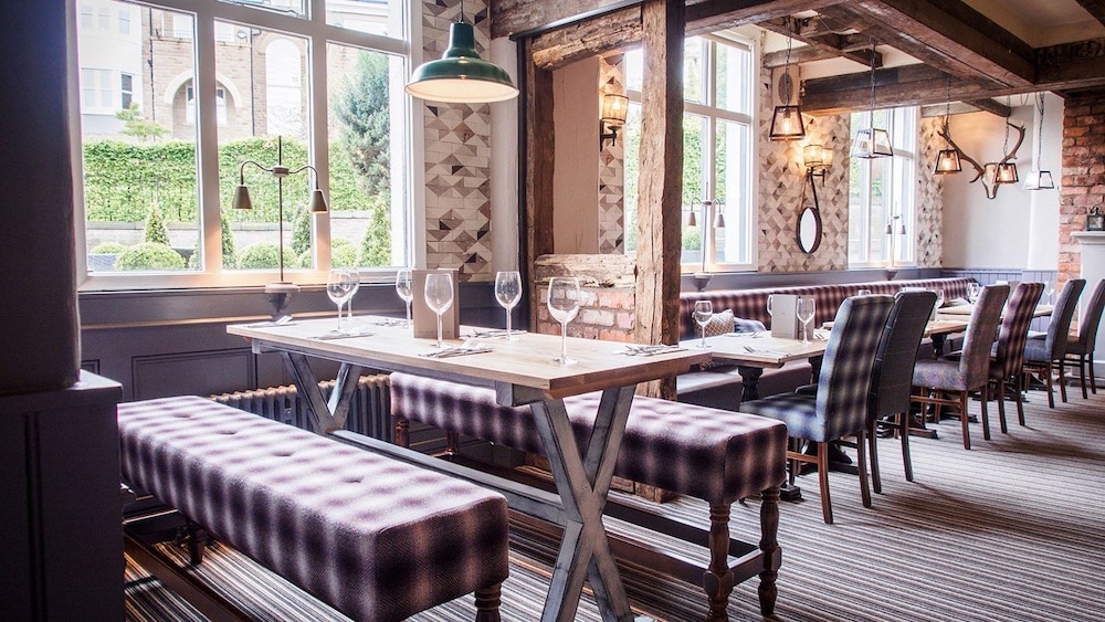 Premier Inn Alderley Edge 25/36