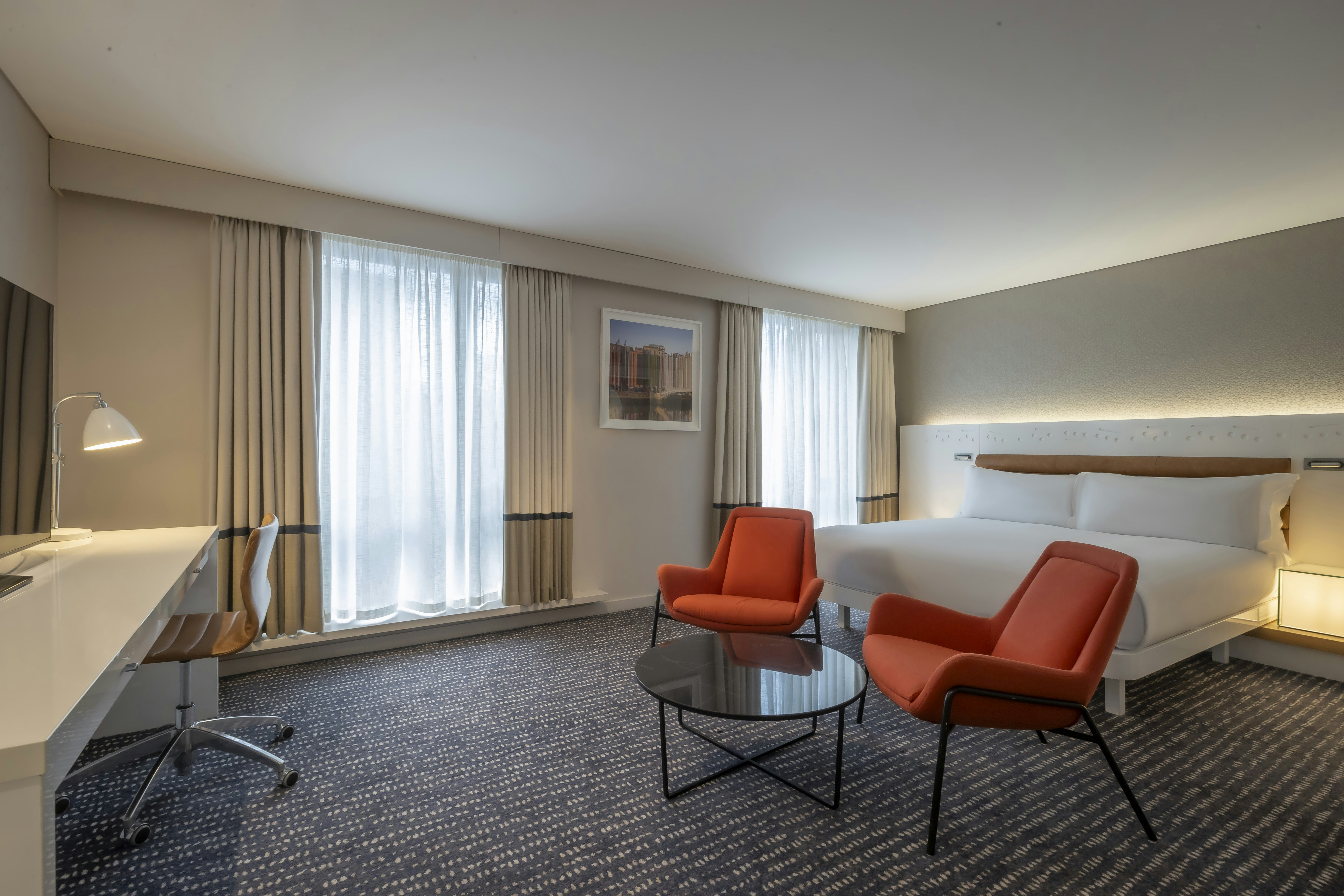 JUNIOR SUITE, KING BED