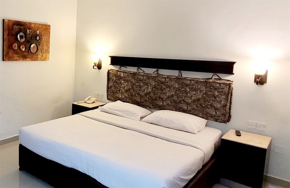 DELUXE, DOUBLE BED