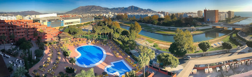 Fuengirola Beach Aparthotel 46/48