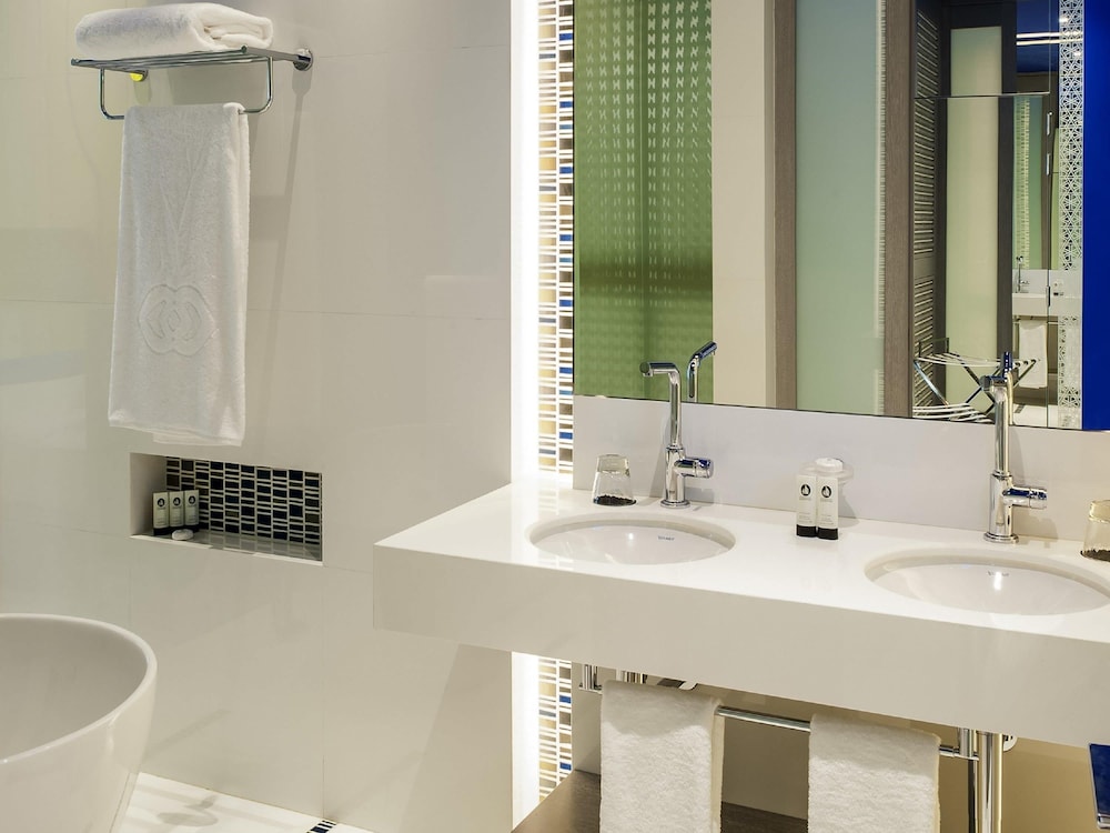 SOFITEL TAMUDA BAY BEACH AND SPA 46/47