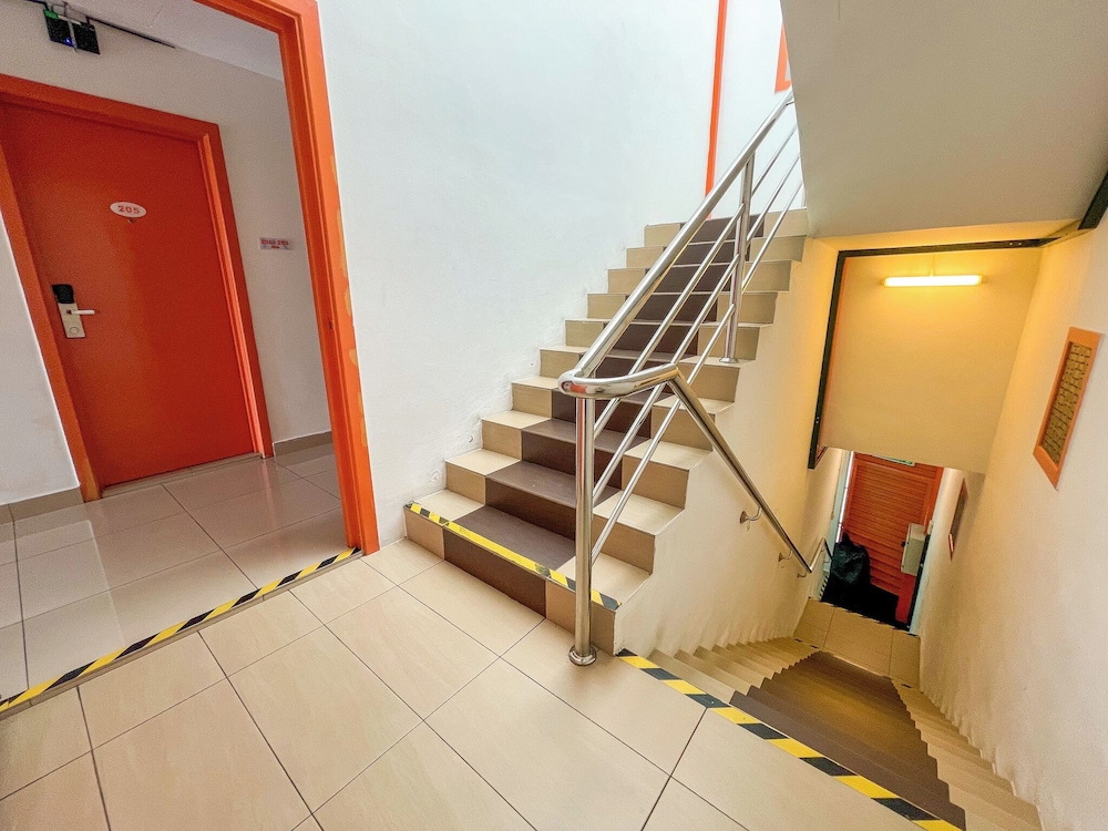 1 Hotel Mahkota Cheras 39/61