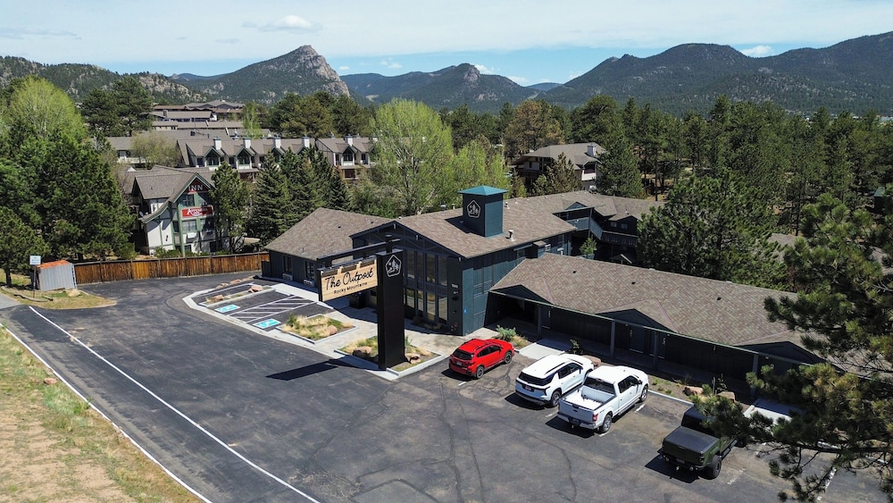 Trailborn Rocky Mountains Outpost 36/49