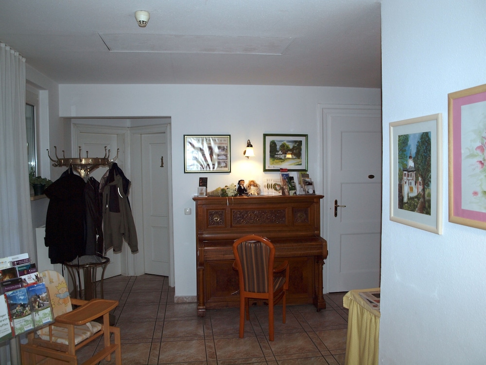 Hotel Bellevue Schmolln 7/42