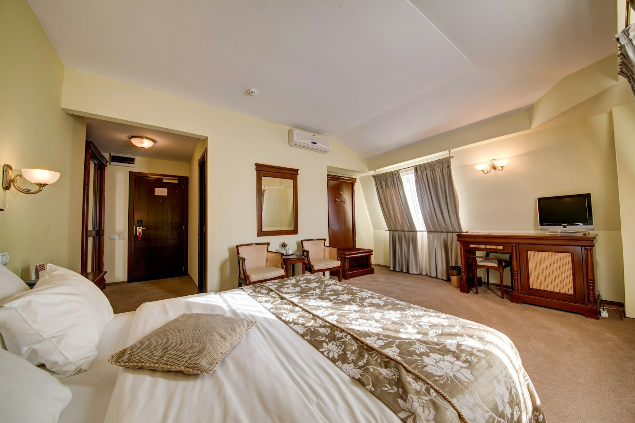 Atrium Hotel Ateneu City Center 3/14
