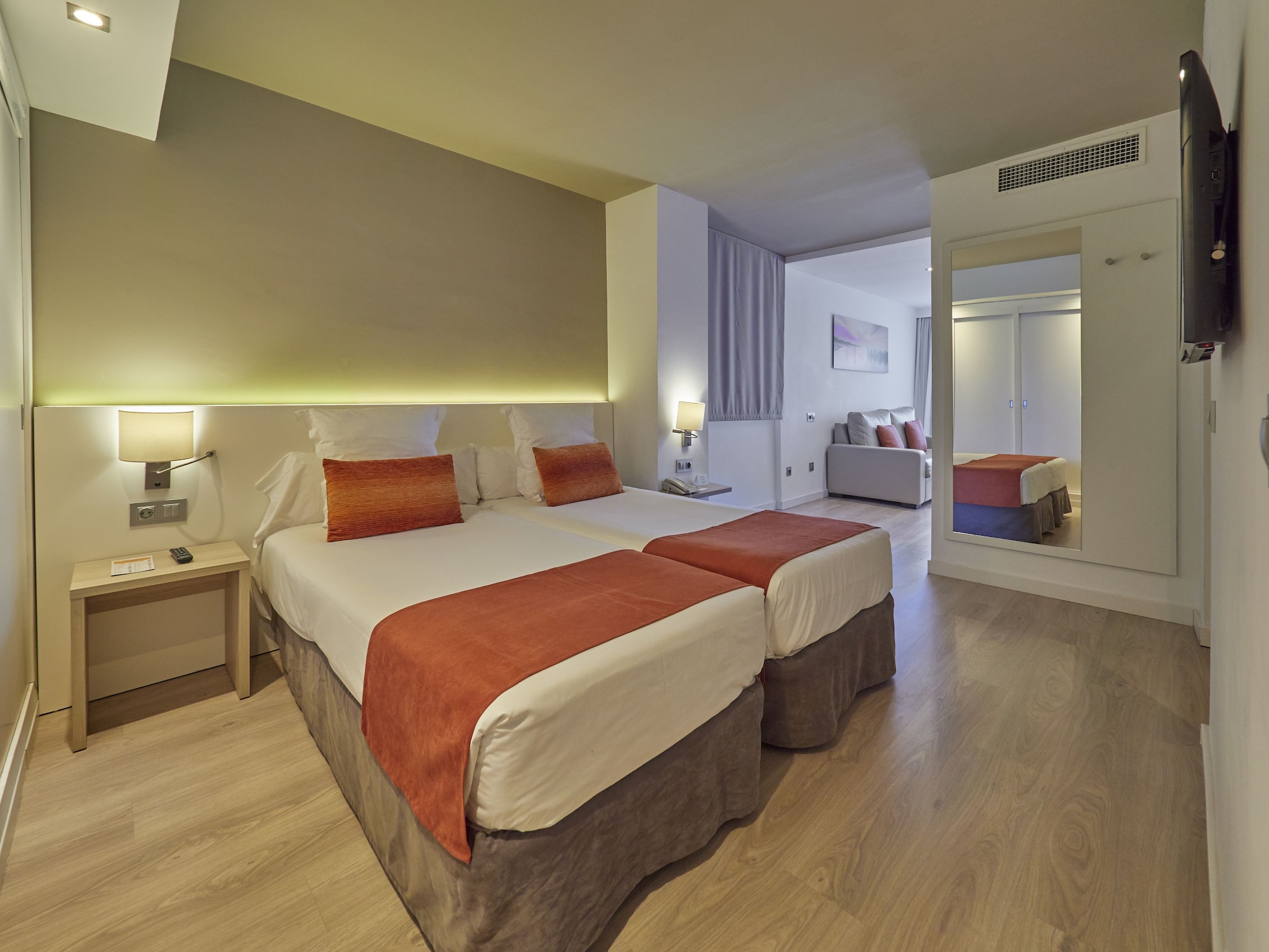 1 BEDROOM, COMFORT, APARTMENT, KITCHEN