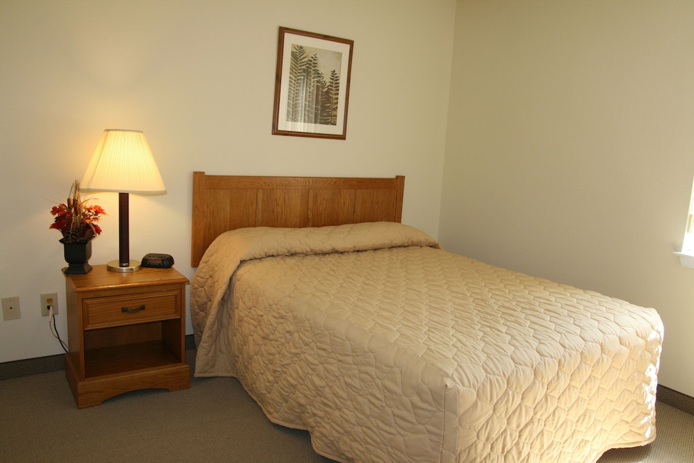 Affordable Suites Wilson 8/32