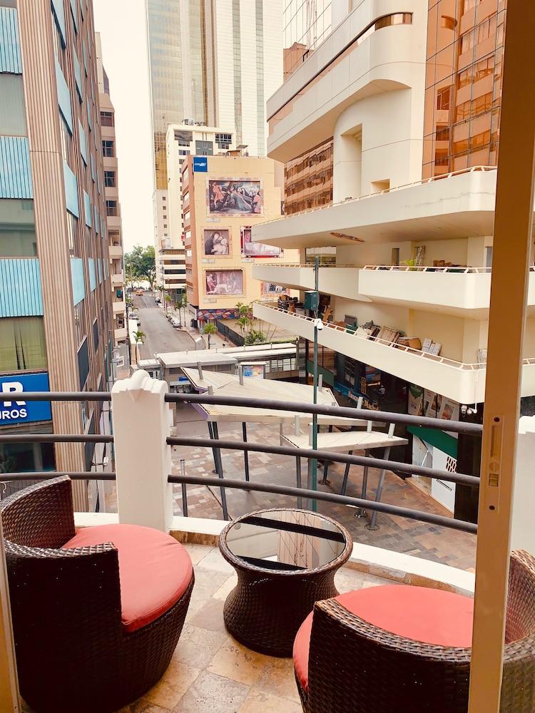 La Fontana Hotel 19/33