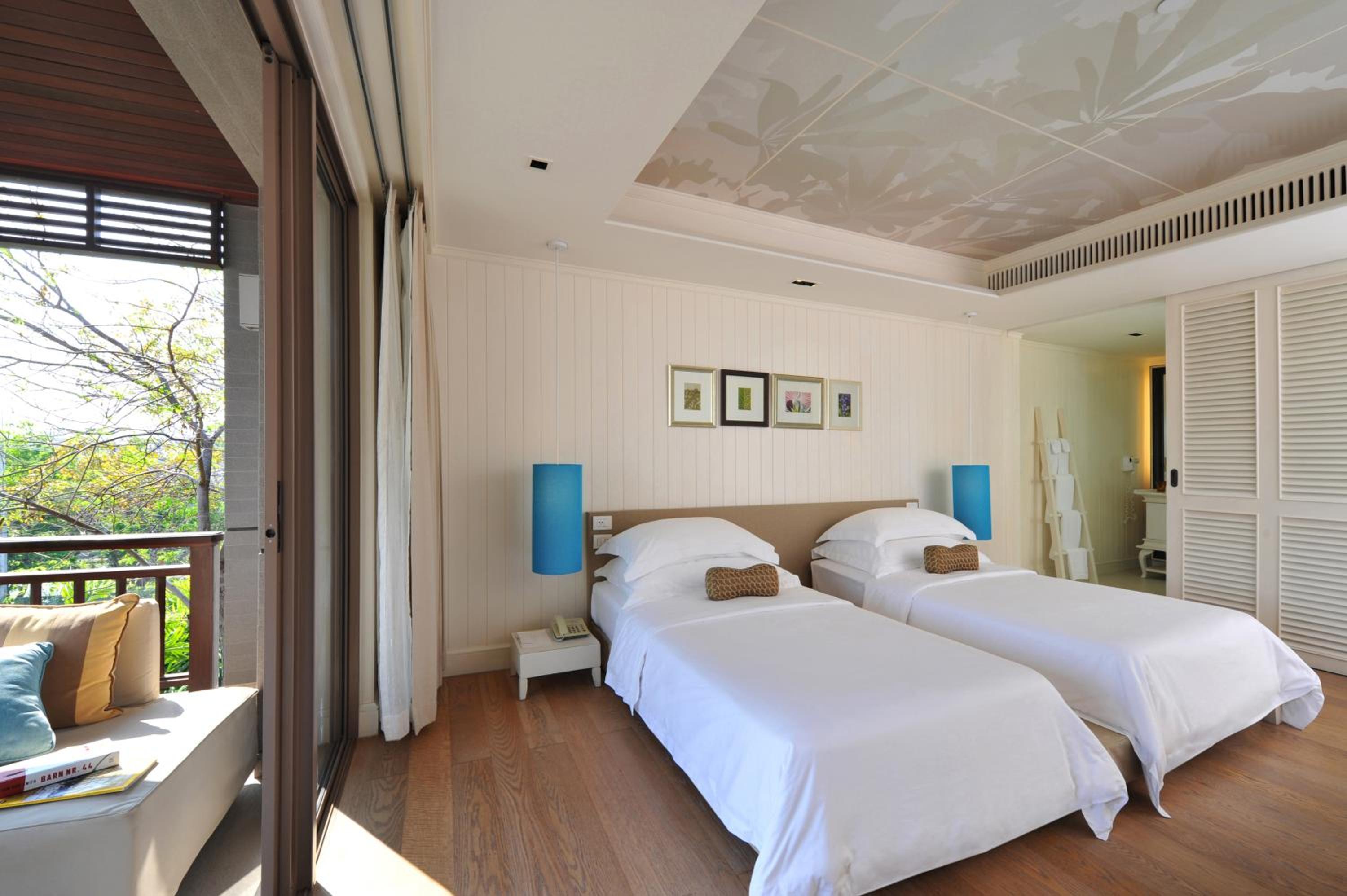Green, Double or Twin Bed
