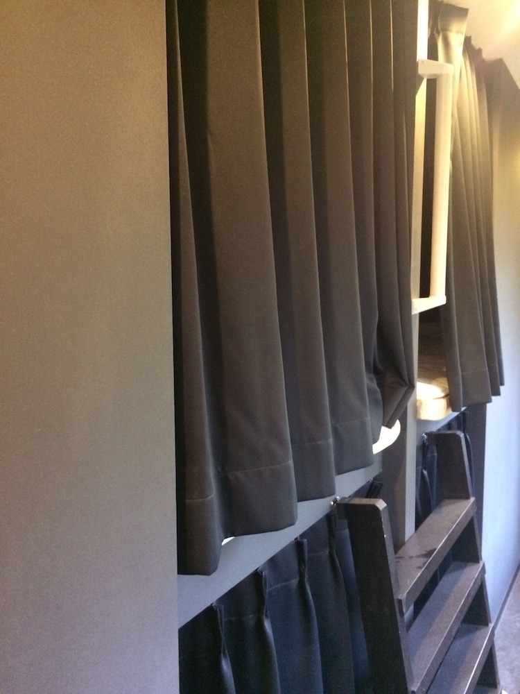 Bnb+ Costelun Akiba - Hostel Caters To Adult Female Only 25/50