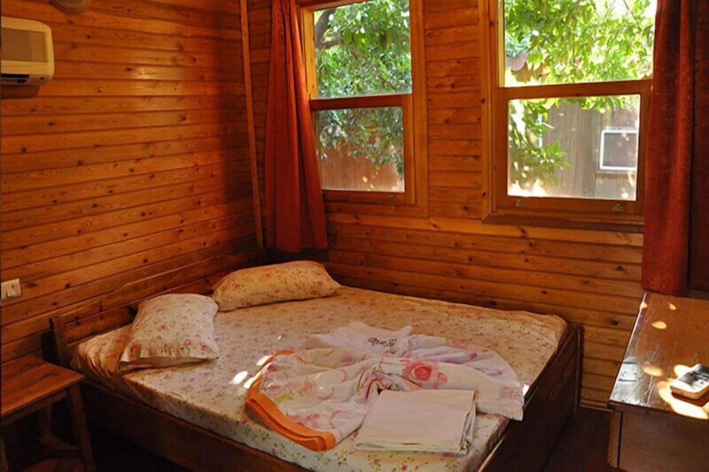 Sheriff Olympos Pension 16/36