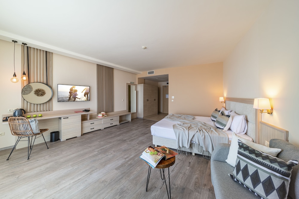 Grifid Hotel Vistamar 15/50