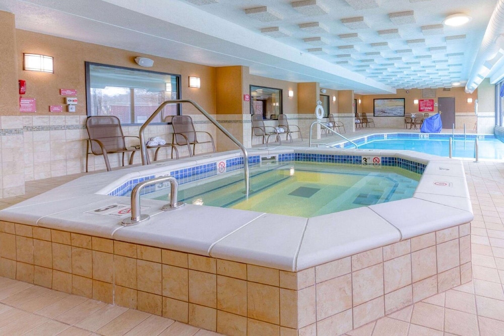 Heritage Inn & Suites St. Louis/Fenton, Trademark by Wyndham 33/60
