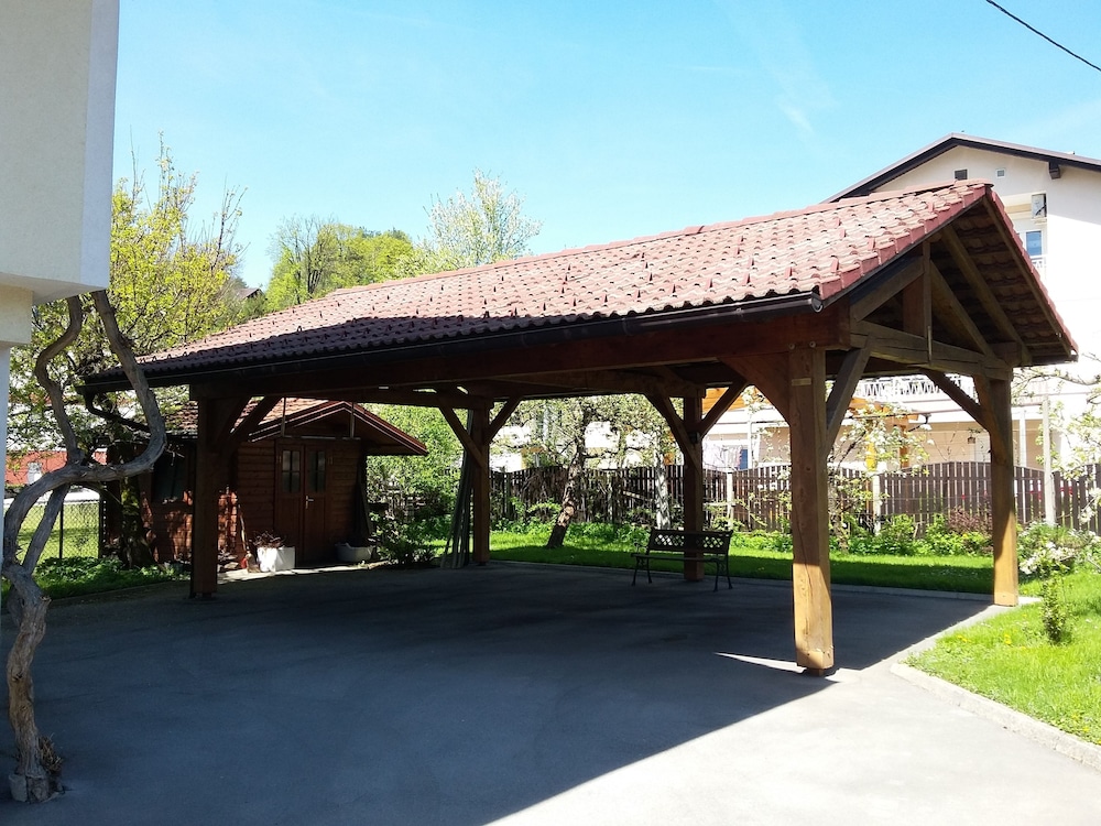 Vila Bbq 44/50