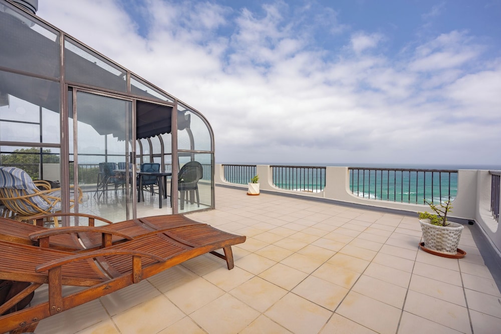 Beachcomber Bay Guest House 24/50