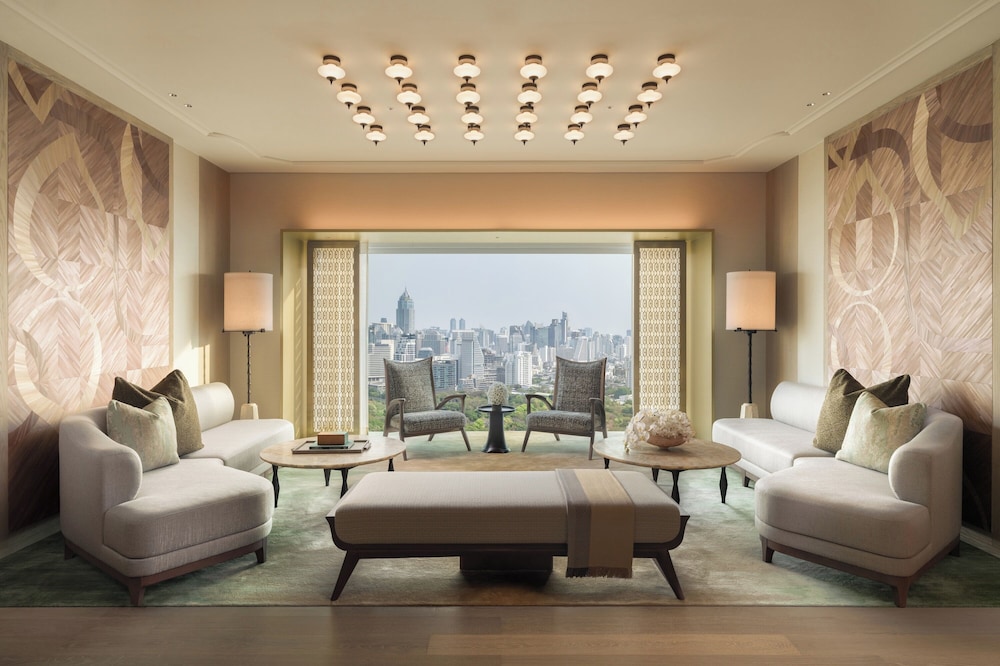 Dusit Thani Bangkok 40/58