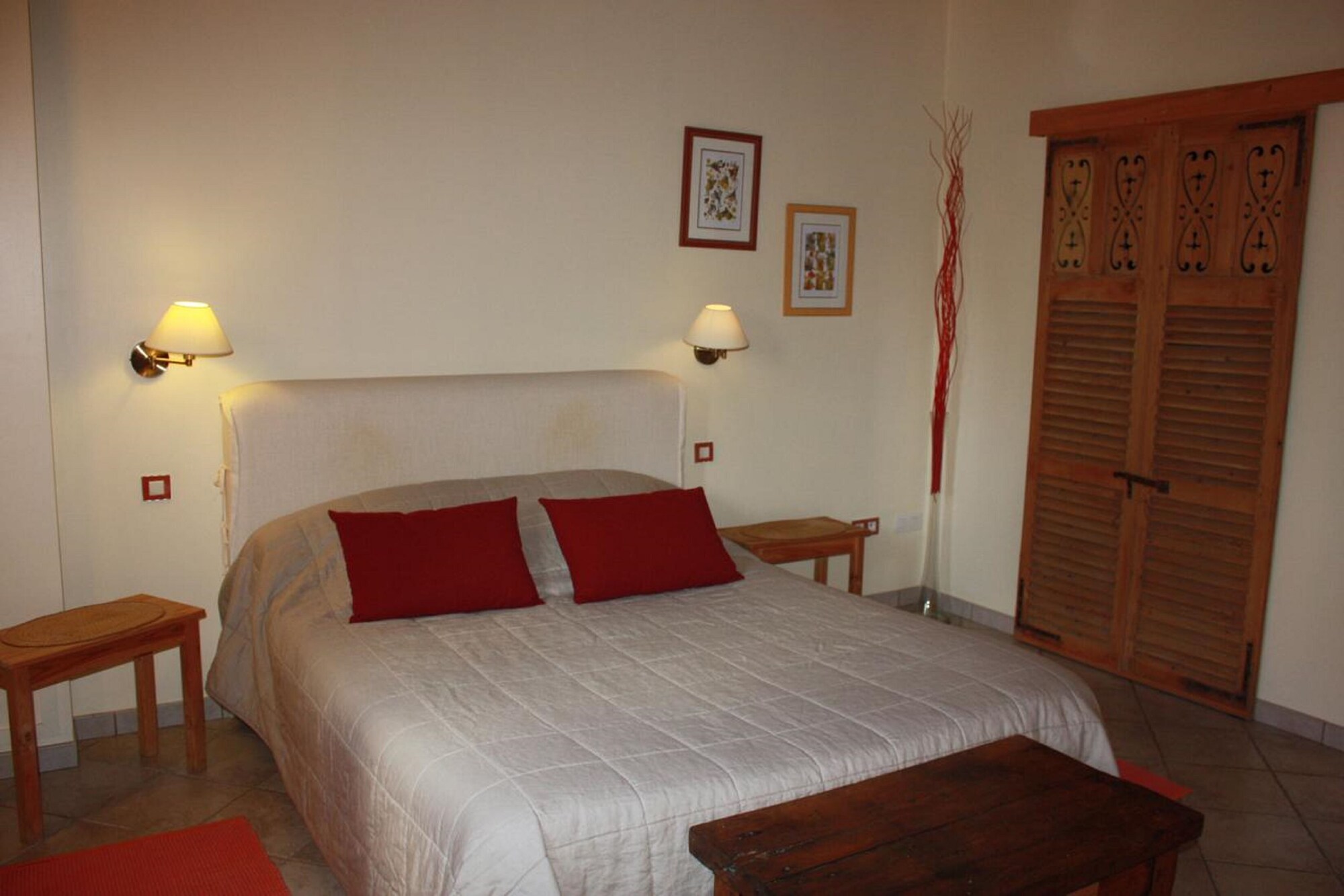 TOSCANE, QUEEN BED