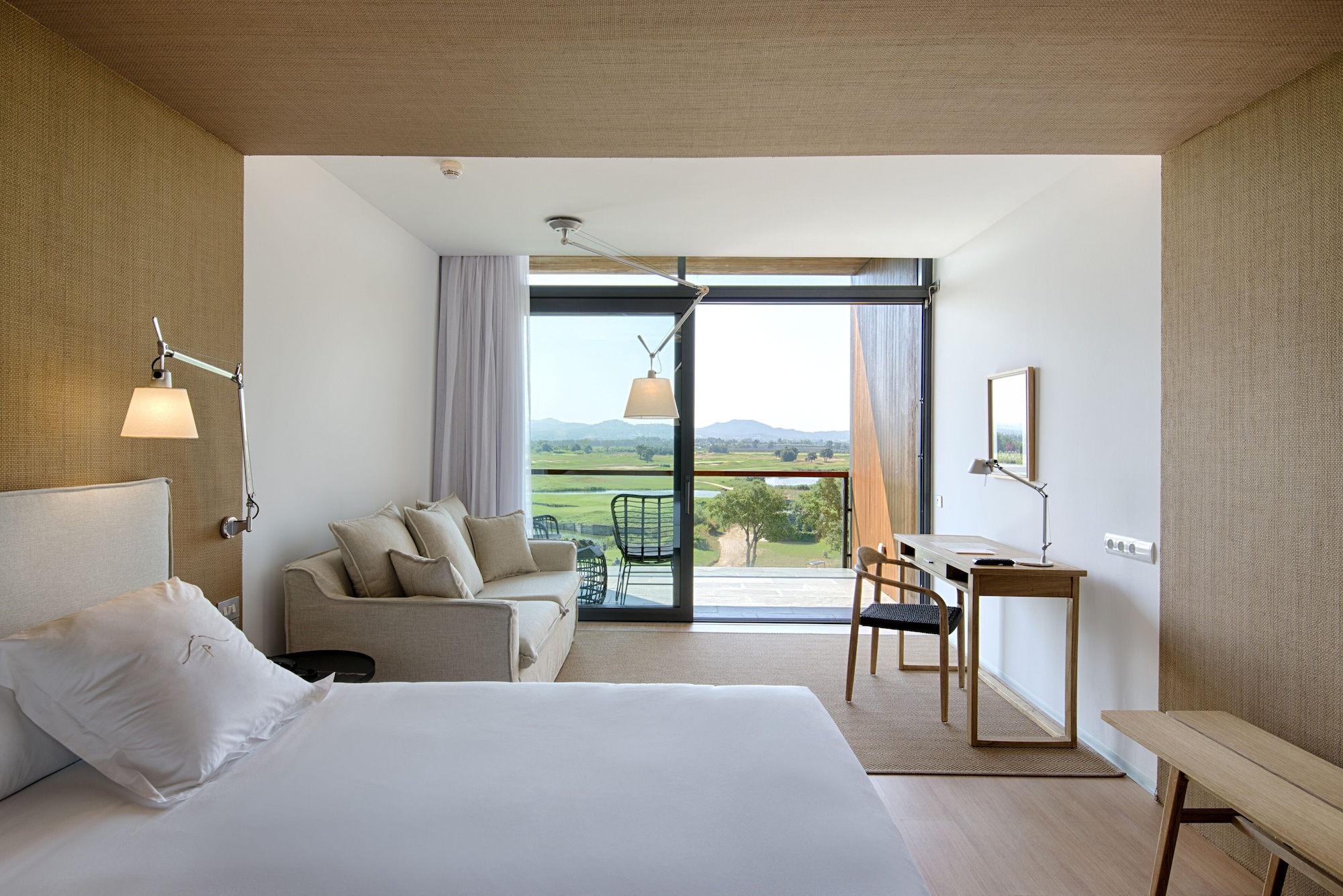 غرفة بسرير مزدوج بشرفة، Emporda Golf Resort 2/9