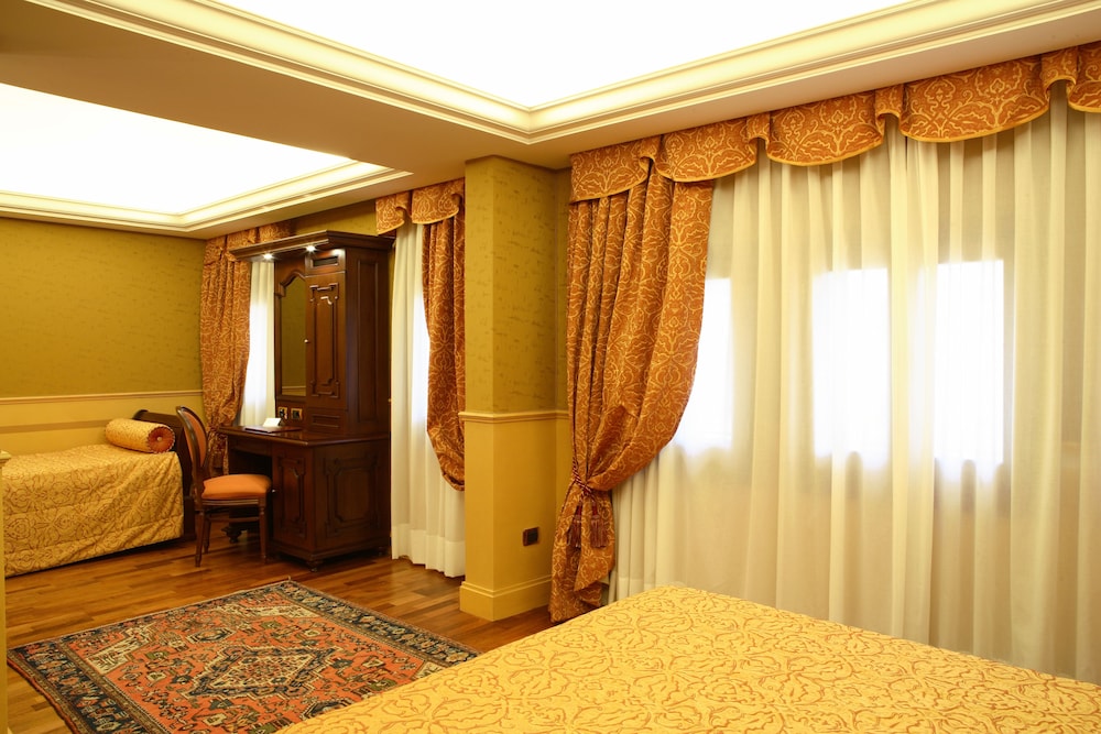Al Codega Hotel 36/67