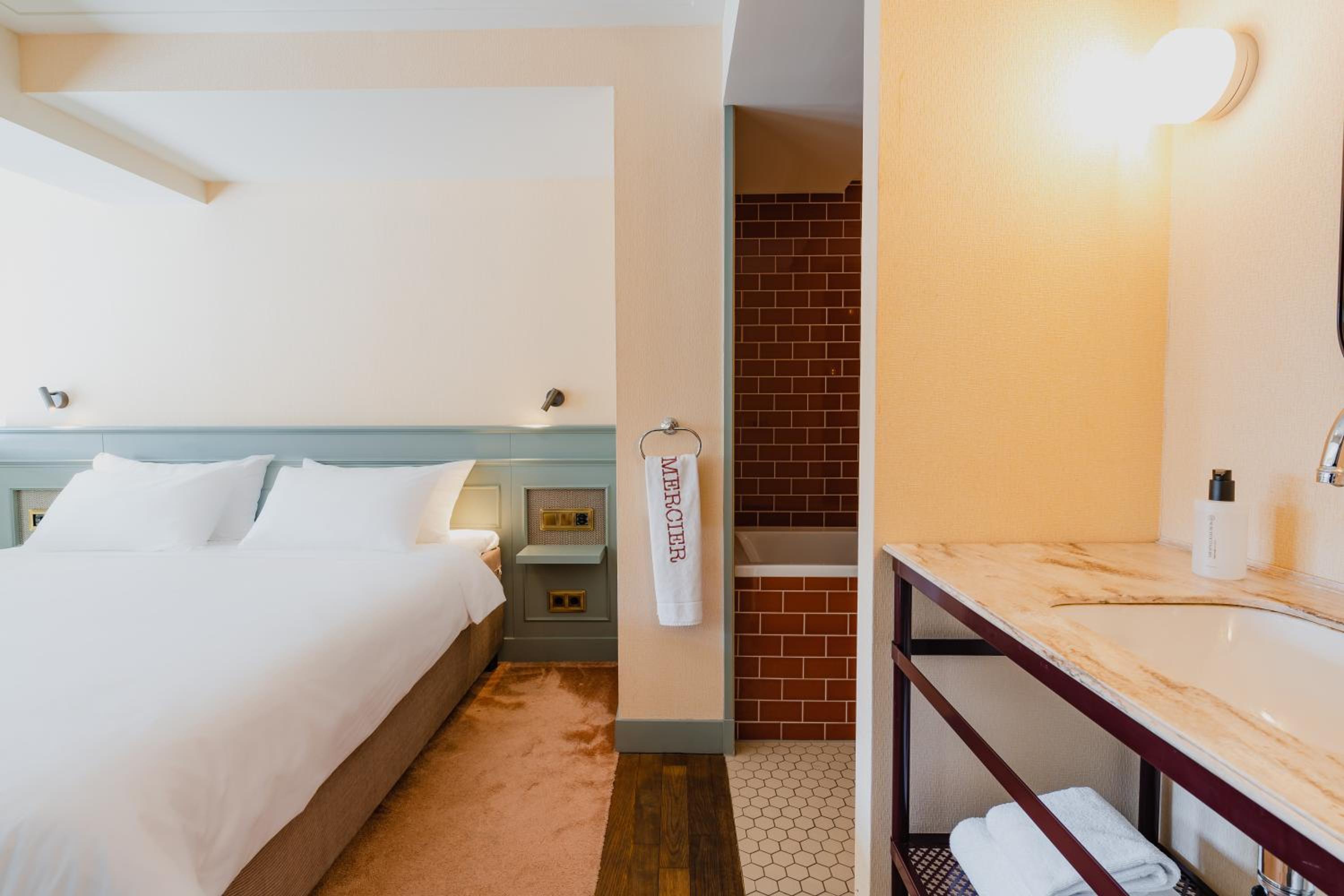 جناح دوبلكس مع أريكة، Hotel Mercier 7/7