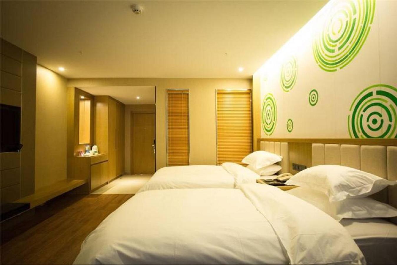GreenTree Inn Taizhou Golden Eagle Shopping Center Dongfeng Road Express Hotel 11/39