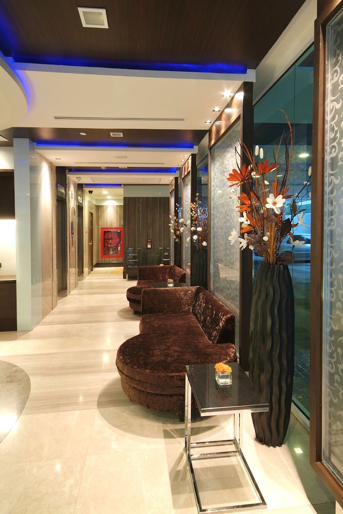 Amora Neoluxe Hotel 13/41