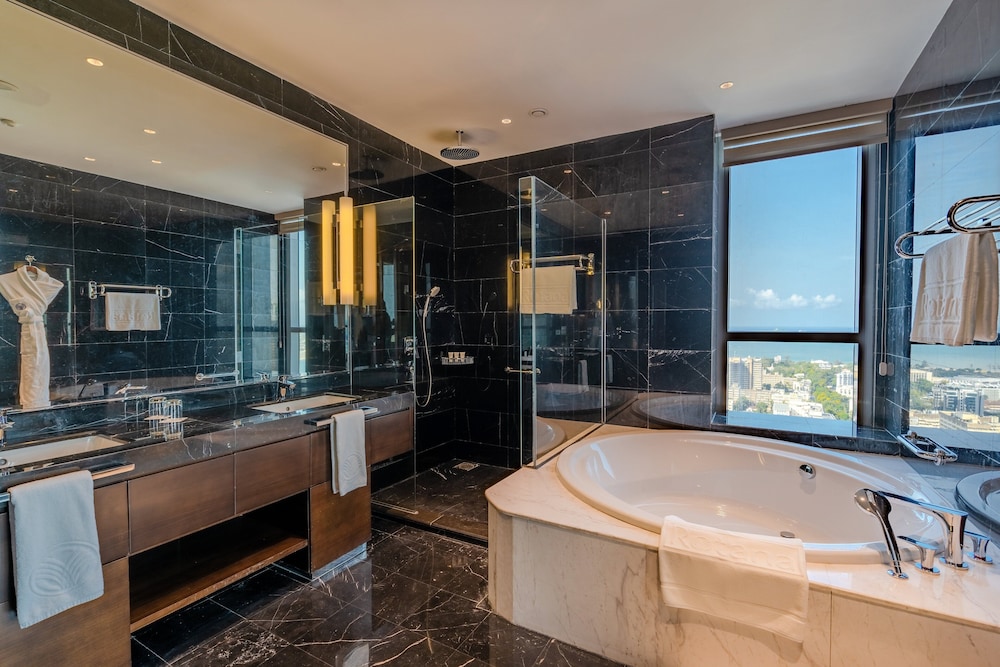 Johari Rotana 57/66
